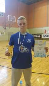 Pilt: Parim väravavaht Armis Priskus HC Tallas.jpg