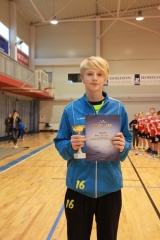 Pilt: web2018 EKV PD2006 parim väravavaht Averi Hännile.JPG