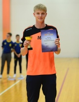 Pilt: EKV 2021 B klass parim väravavaht Averi Hännile Viljandi KK_Viljandi SK_Pärnu.jpg