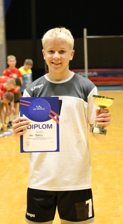EKV 2022 D klass parim mängija Uku Korjus Aruküla.JPG