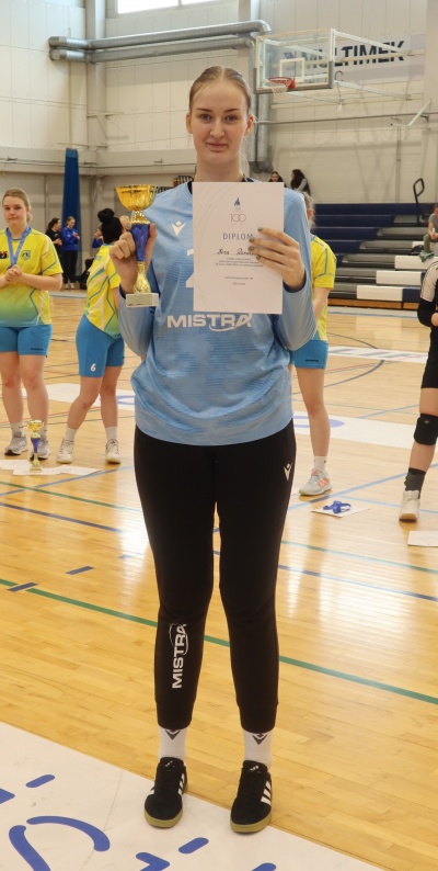 EMV 2023 B klass parim väravavaht Nora Randmäe Aruküla_Pärnu.JPG